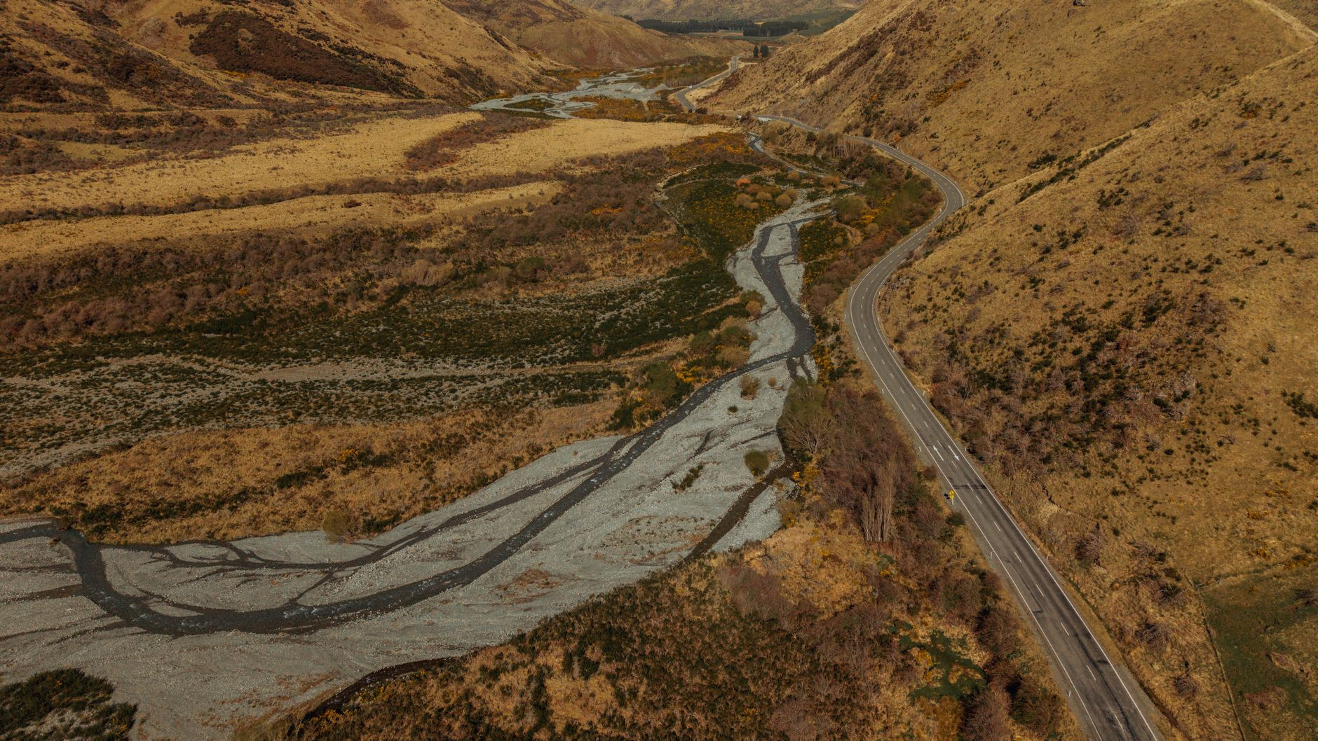 Winding scenic mountain highway through Arthur's Pass