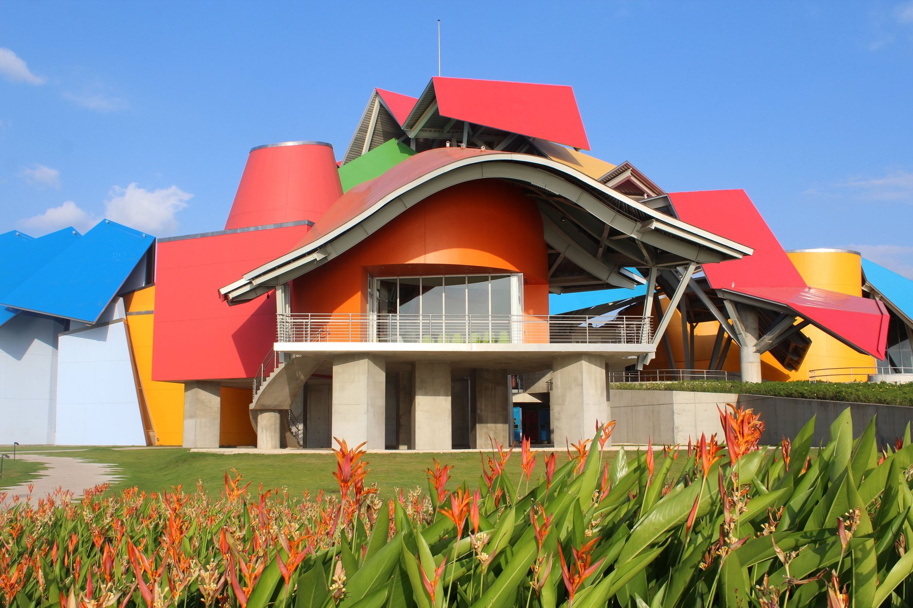 Frank Gehry designed Biomuseo with bright asymmetric roof canopies situated along the Amador Causeway at the Pacific entrance to the canal