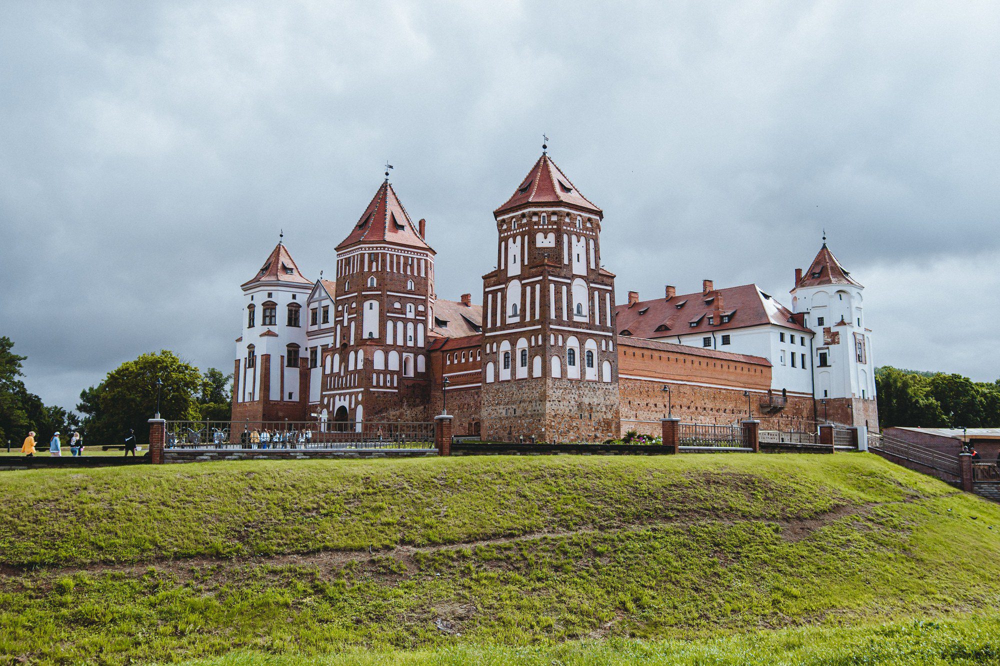 Belarus Travel Guide: Minsk, Mir Castle & Primeval Forests