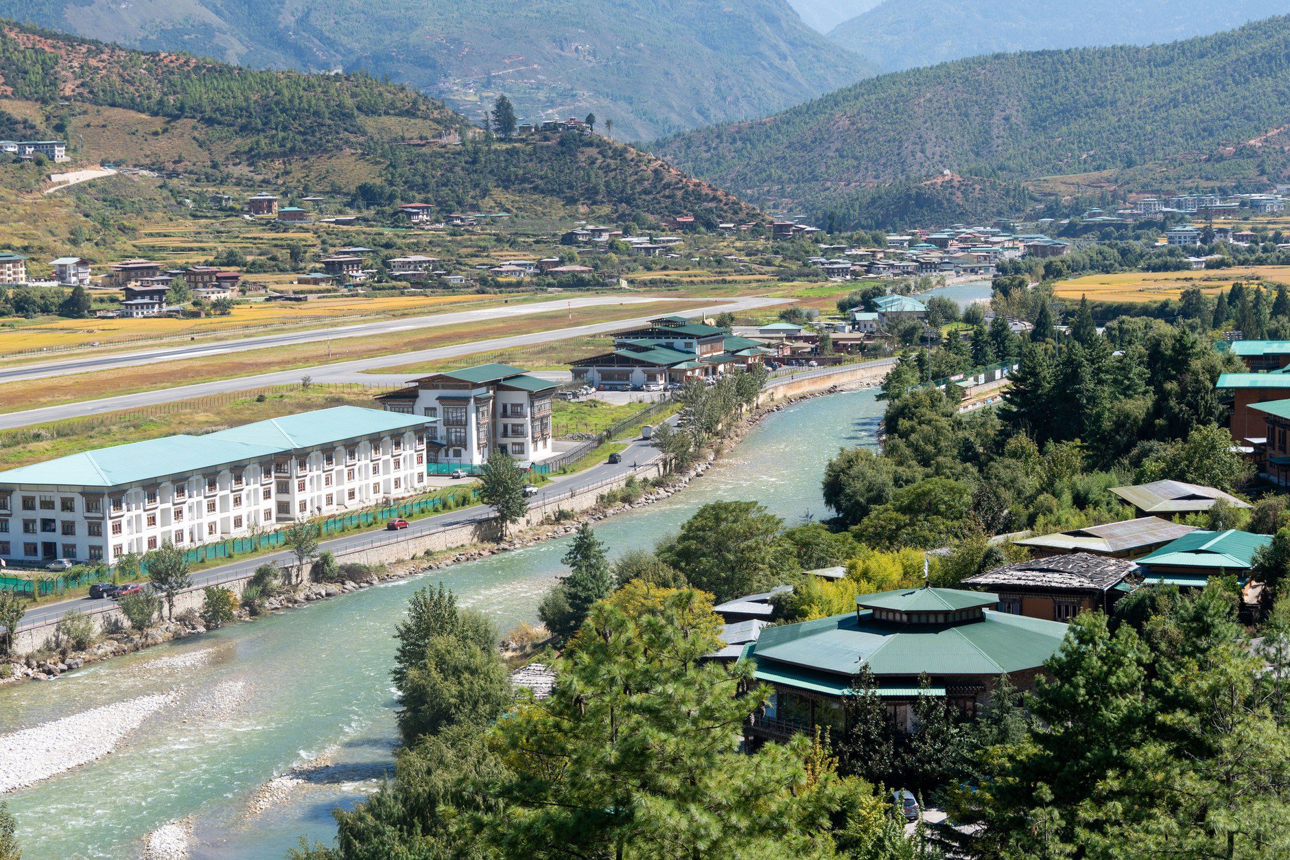 Bhutan Travel Guide: Western Circuit, Dzongs & Tiger’s Nest Logistics