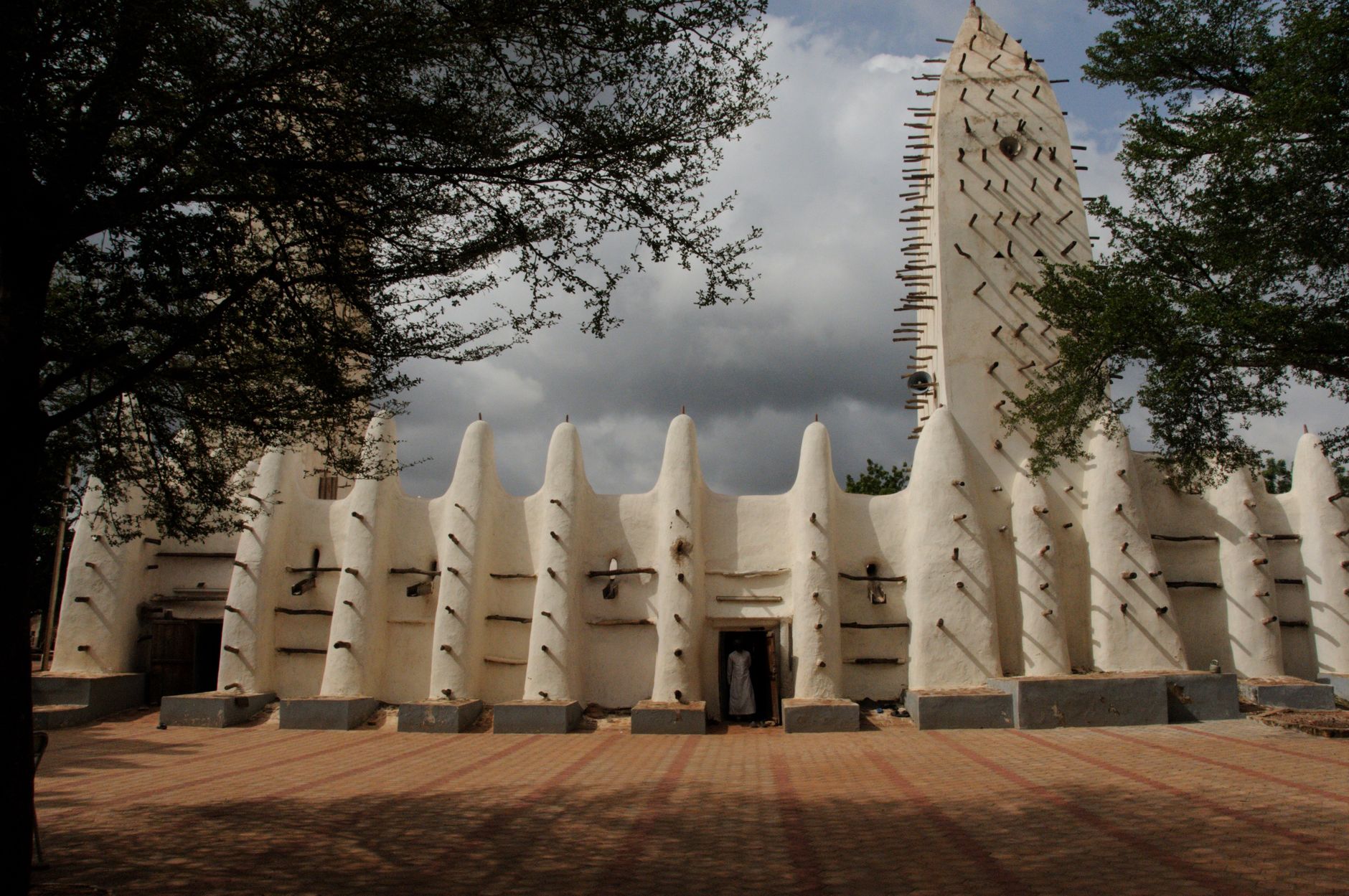 Burkina Faso Travel Guide: Ouagadougou, Bobo-Dioulasso & Sahel Corridor Realities