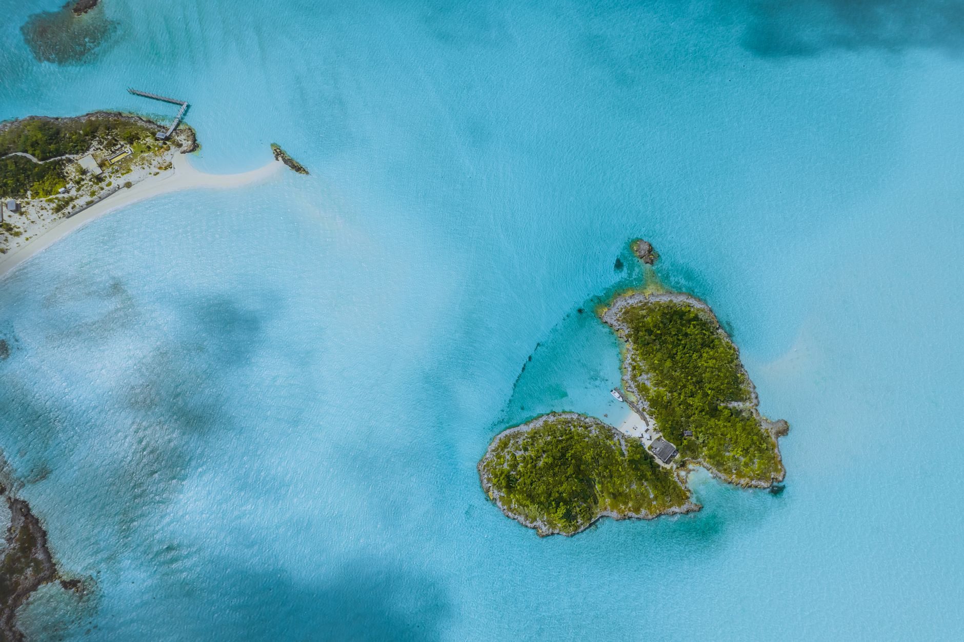 Cayman Islands Travel Guide: Seven Mile Beach, Little Cayman Wall Diving, and Island Logistics