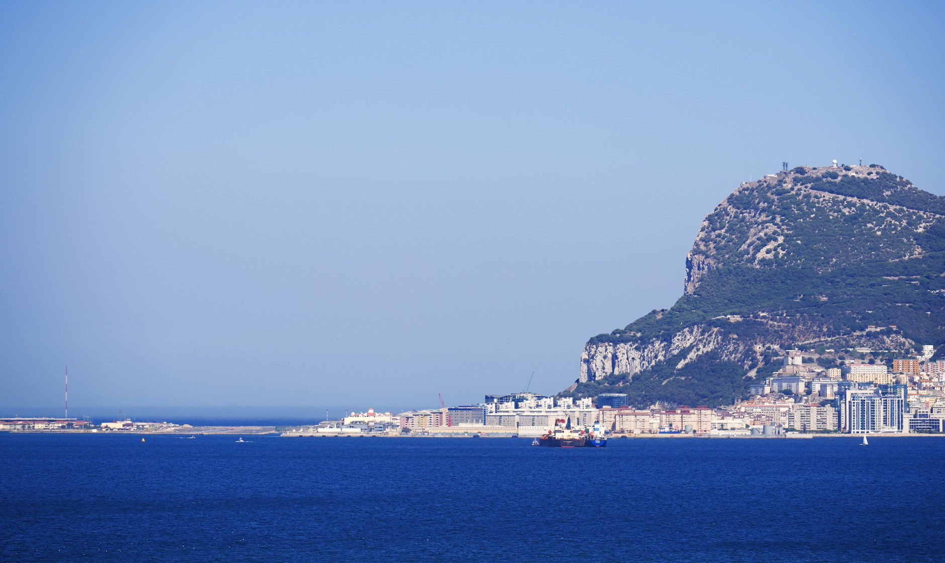 The Rock and the Strait: A Realistic 3-Day Gibraltar Heritage and Nature Guide