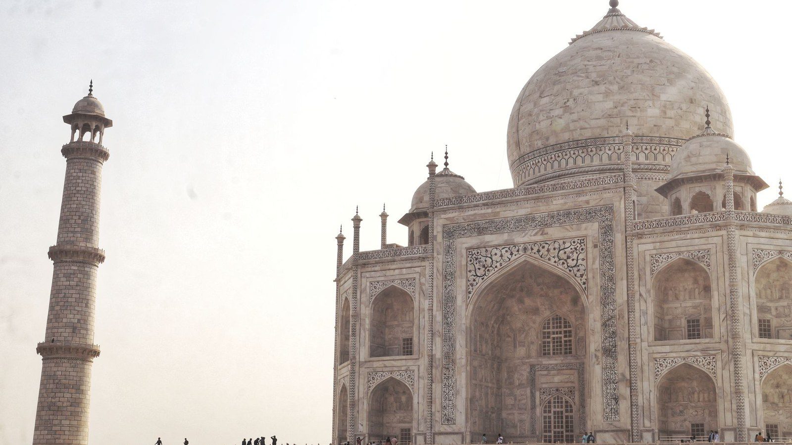 Beautiful view of the Taj Mahal with clear skies, a UNESCO World Heritage Site in Agra, India.